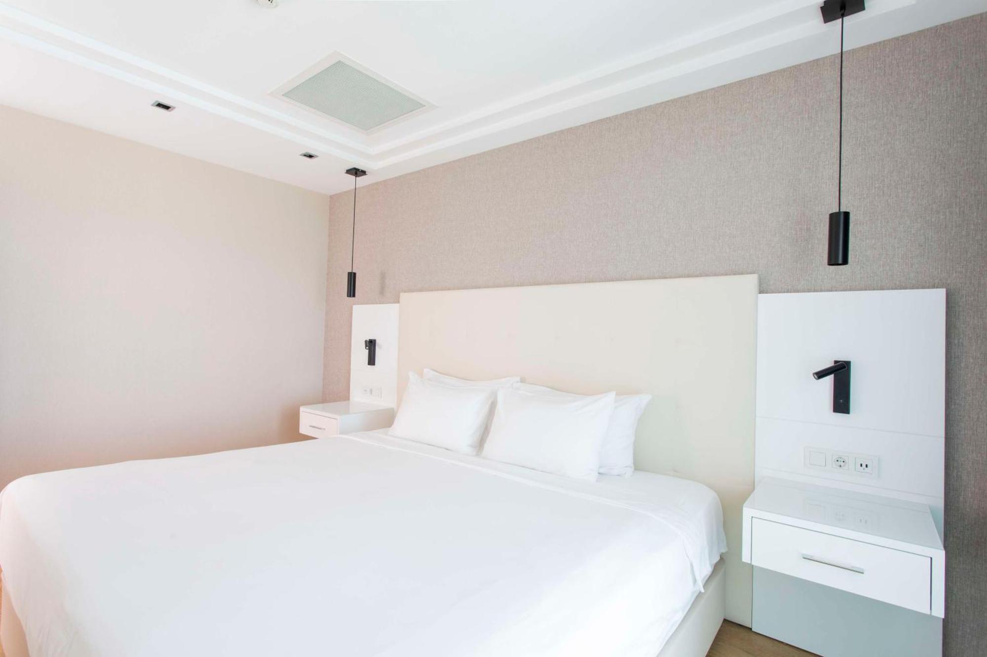 Family Stay - Two Connected Apartment with Balcony